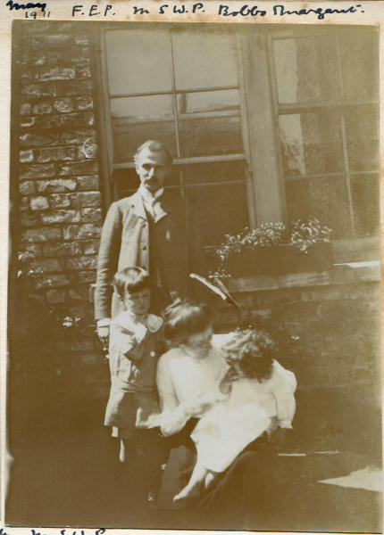 Frank, Mary, Robert & Margaret Pollard, May 1911