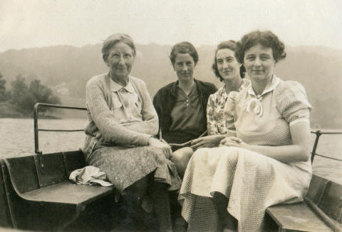 Mary, Ruth, Caro & Beatrice Pollard, Grasmere, 1939