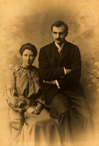 Frank & Mary Pollard, 1904