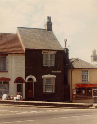 2 Thorold Road, photographed in 1985
