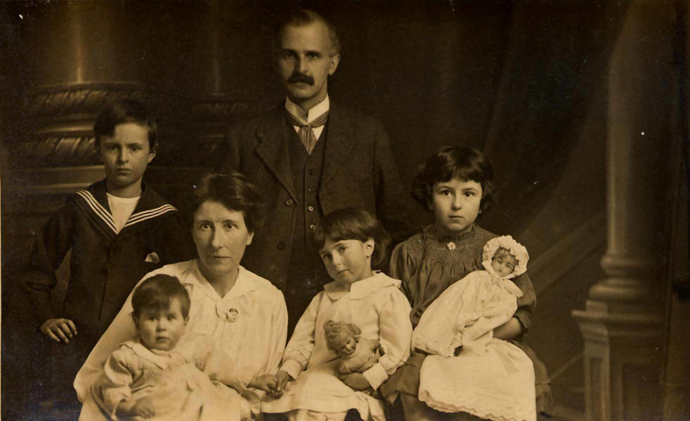 Pollard family, 1916
